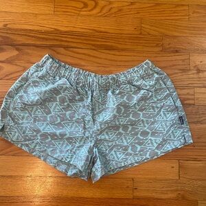 Patagonia Women’s Baggies Patterned Green Shorts L